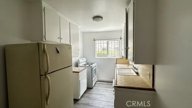 6821 11th Avenue #2 Los Angeles, CA 90043
