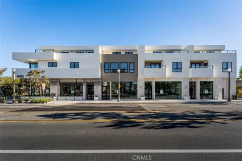 24722 Del Prado #302