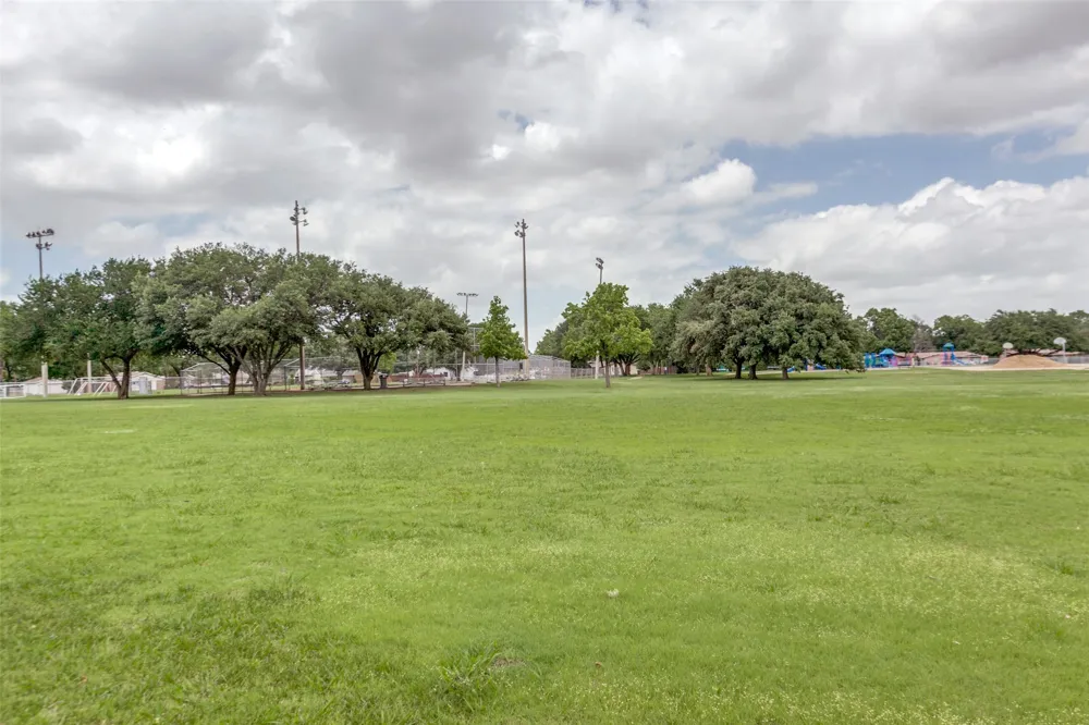 818 Wateka Way Richardson, TX 75080