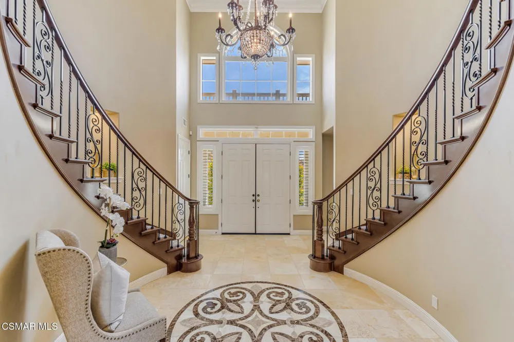 12376 Palmer Drive Moorpark, CA 93021