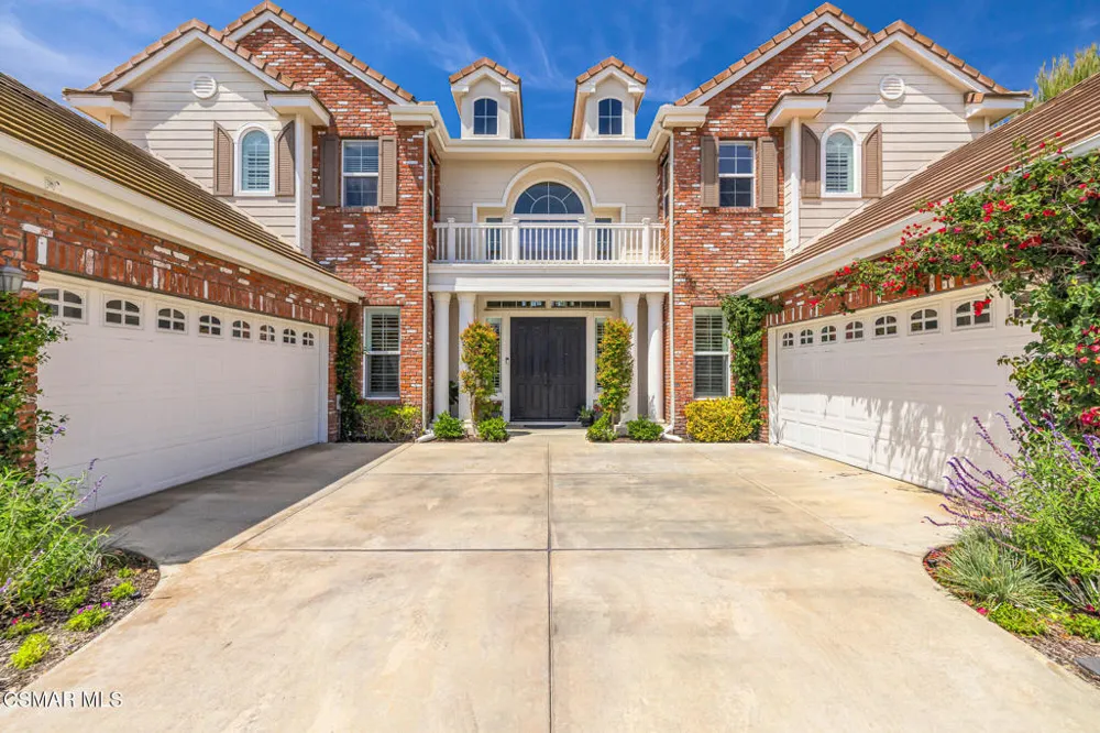 12376 Palmer Drive Moorpark, CA 93021
