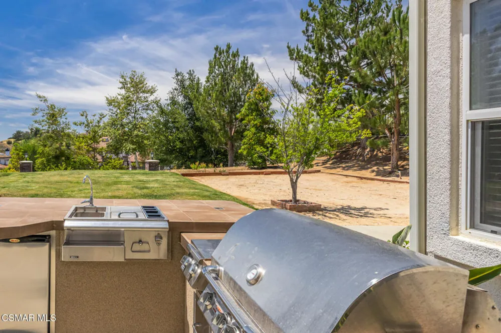12376 Palmer Drive Moorpark, CA 93021