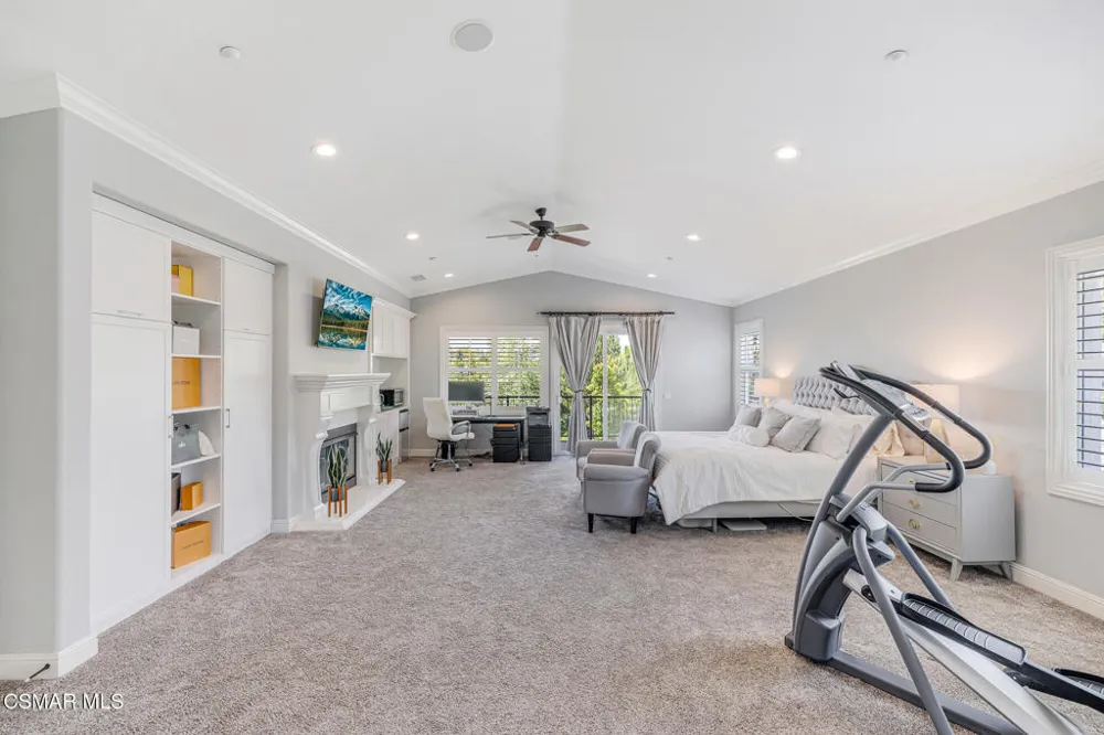 12376 Palmer Drive Moorpark, CA 93021