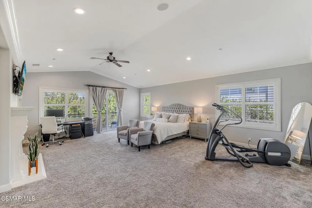 12376 Palmer Drive Moorpark, CA 93021