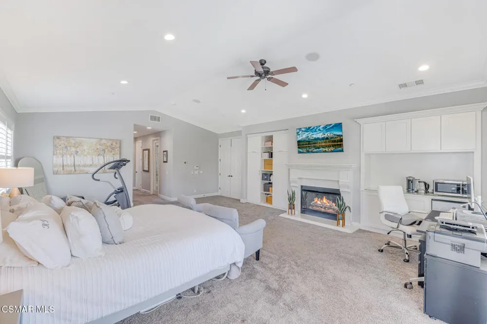12376 Palmer Drive Moorpark, CA 93021