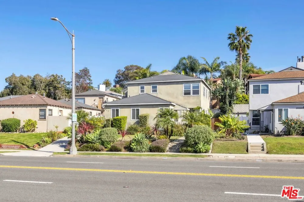 622 S Pacific Coast Highway Redondo Beach, CA 90277