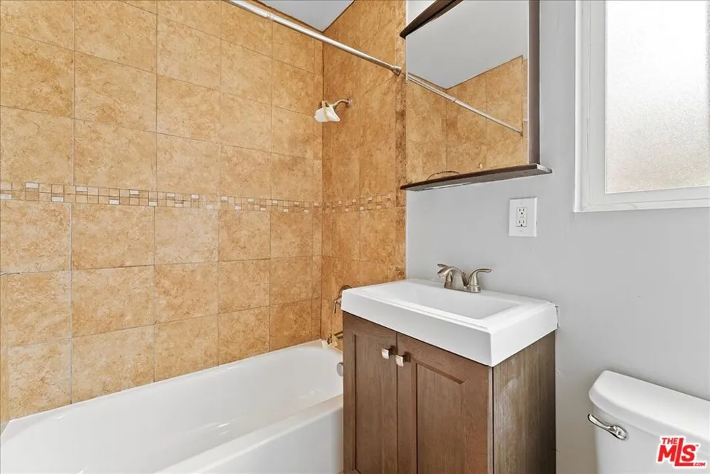 622 S Pacific Coast Highway Redondo Beach, CA 90277