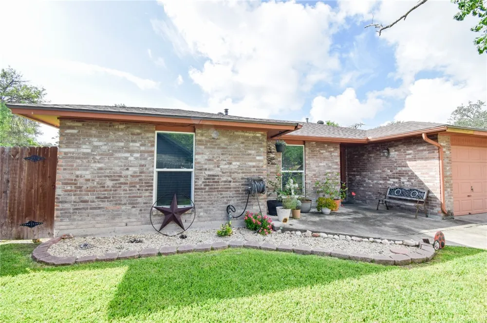11902 Black Peak Corpus Christi, TX 78410