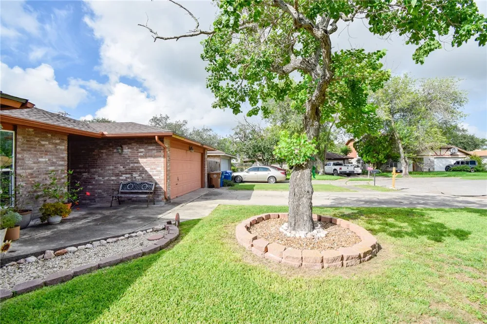 11902 Black Peak Corpus Christi, TX 78410