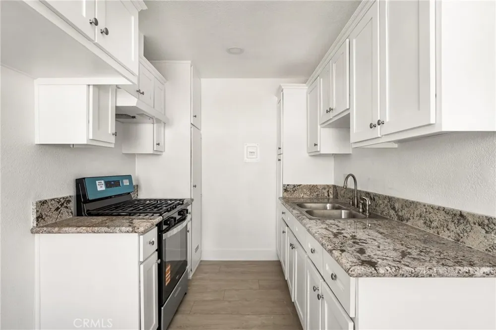 825 S Shelton Street Santa Ana, CA 92703