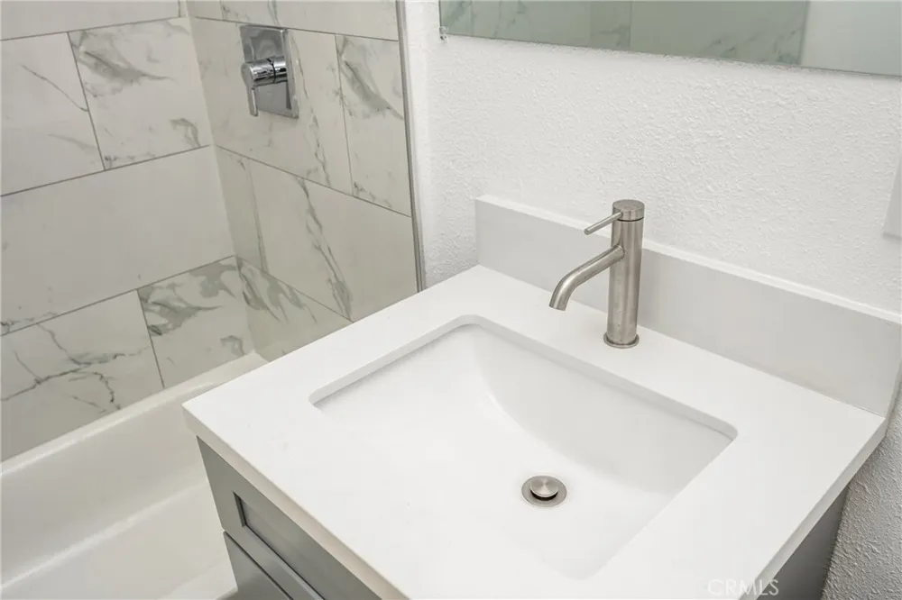 825 S Shelton Street Santa Ana, CA 92703