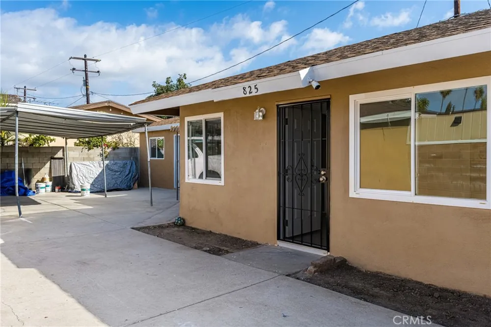 825 S Shelton Street Santa Ana, CA 92703