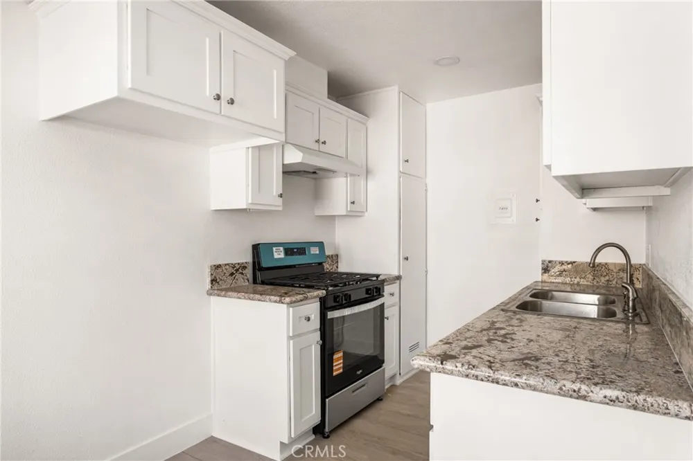 825 S Shelton Street Santa Ana, CA 92703