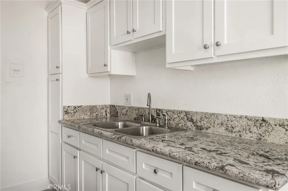825 S Shelton Street Santa Ana, CA 92703