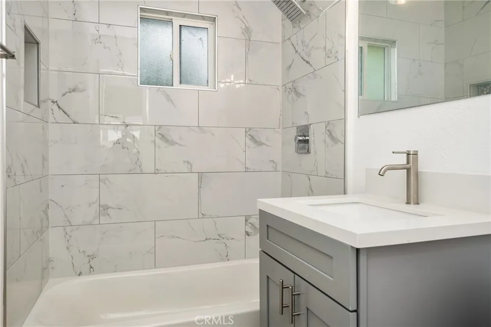 825 S Shelton Street Santa Ana, CA 92703