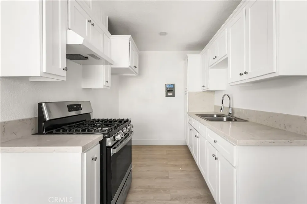 825 S Shelton Street Santa Ana, CA 92703