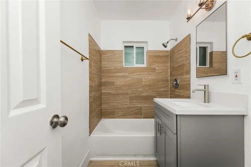 825 S Shelton Street Santa Ana, CA 92703