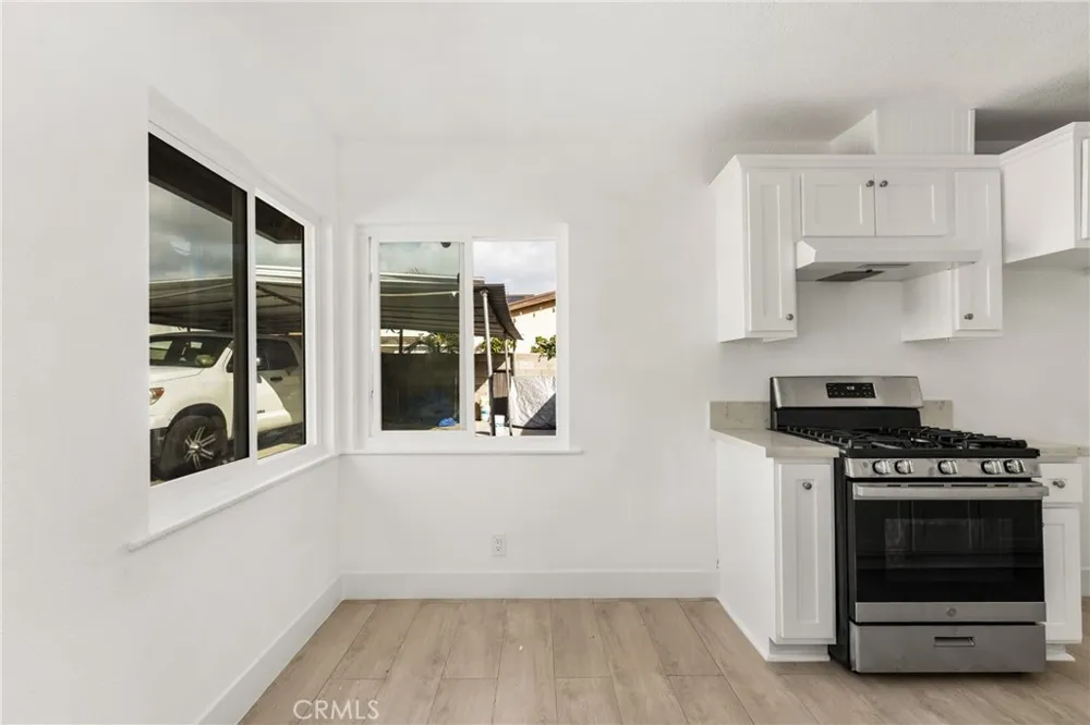 825 S Shelton Street Santa Ana, CA 92703