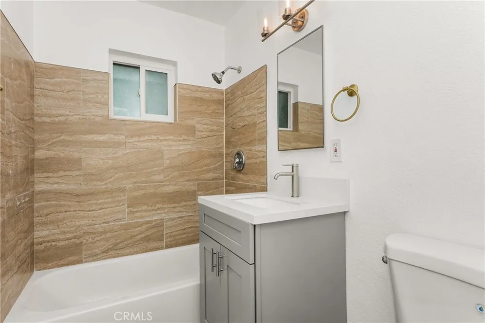 825 S Shelton Street Santa Ana, CA 92703