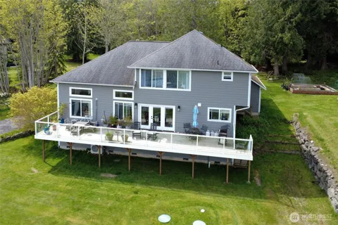 8101 NE Hunt Club Lane