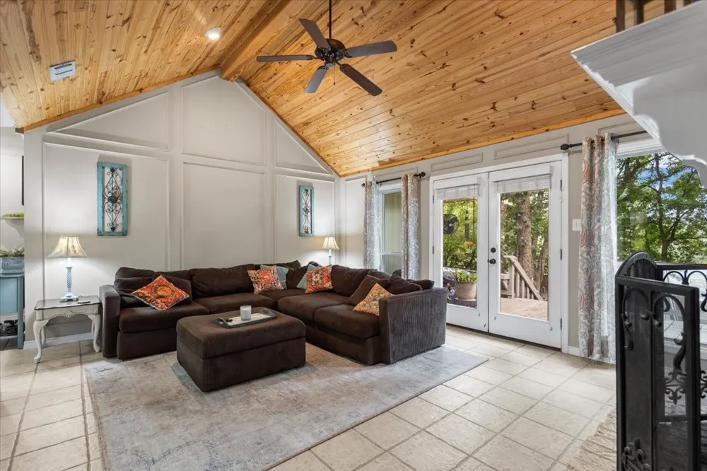 226 Pinewood Lane Hideaway, TX 75771