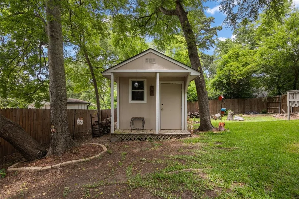 226 Pinewood Lane Hideaway, TX 75771