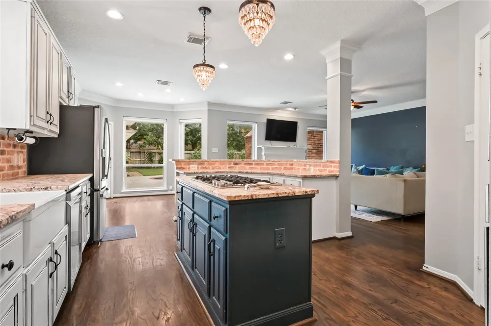 1327 Blackthorne Drive Houston, TX 77094