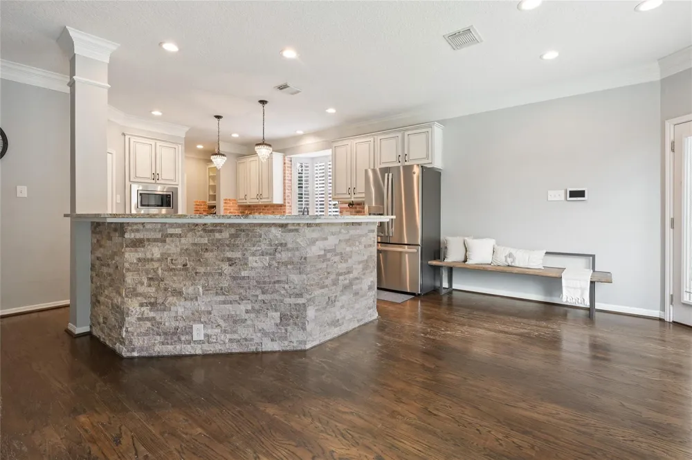 1327 Blackthorne Drive Houston, TX 77094