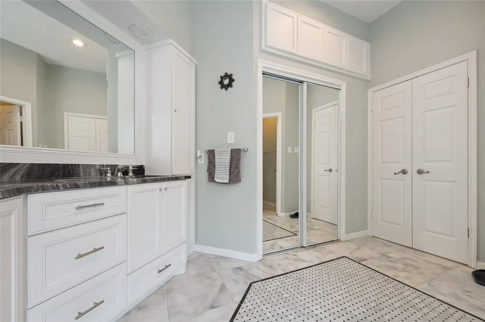 1327 Blackthorne Drive Houston, TX 77094
