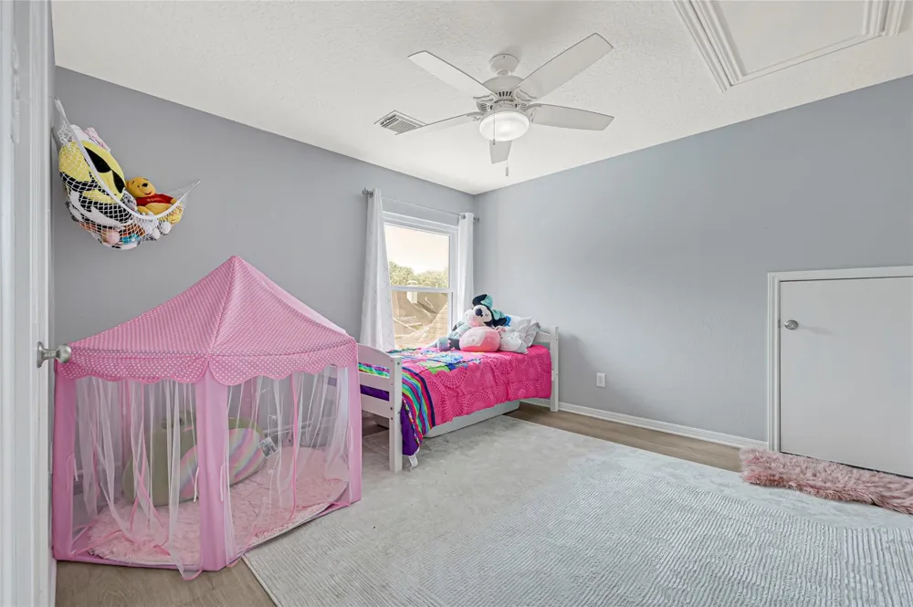 1327 Blackthorne Drive Houston, TX 77094