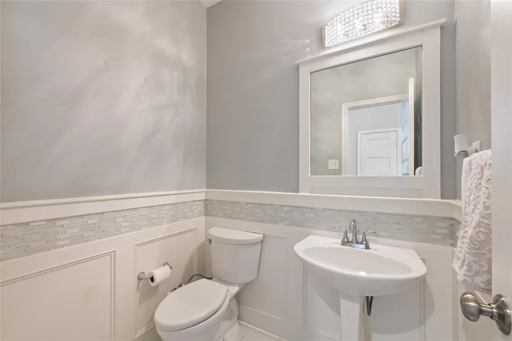 1327 Blackthorne Drive Houston, TX 77094