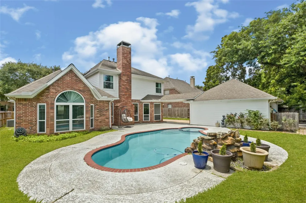 1327 Blackthorne Drive Houston, TX 77094
