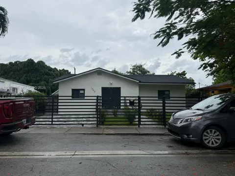 1045 NW 58th Ter