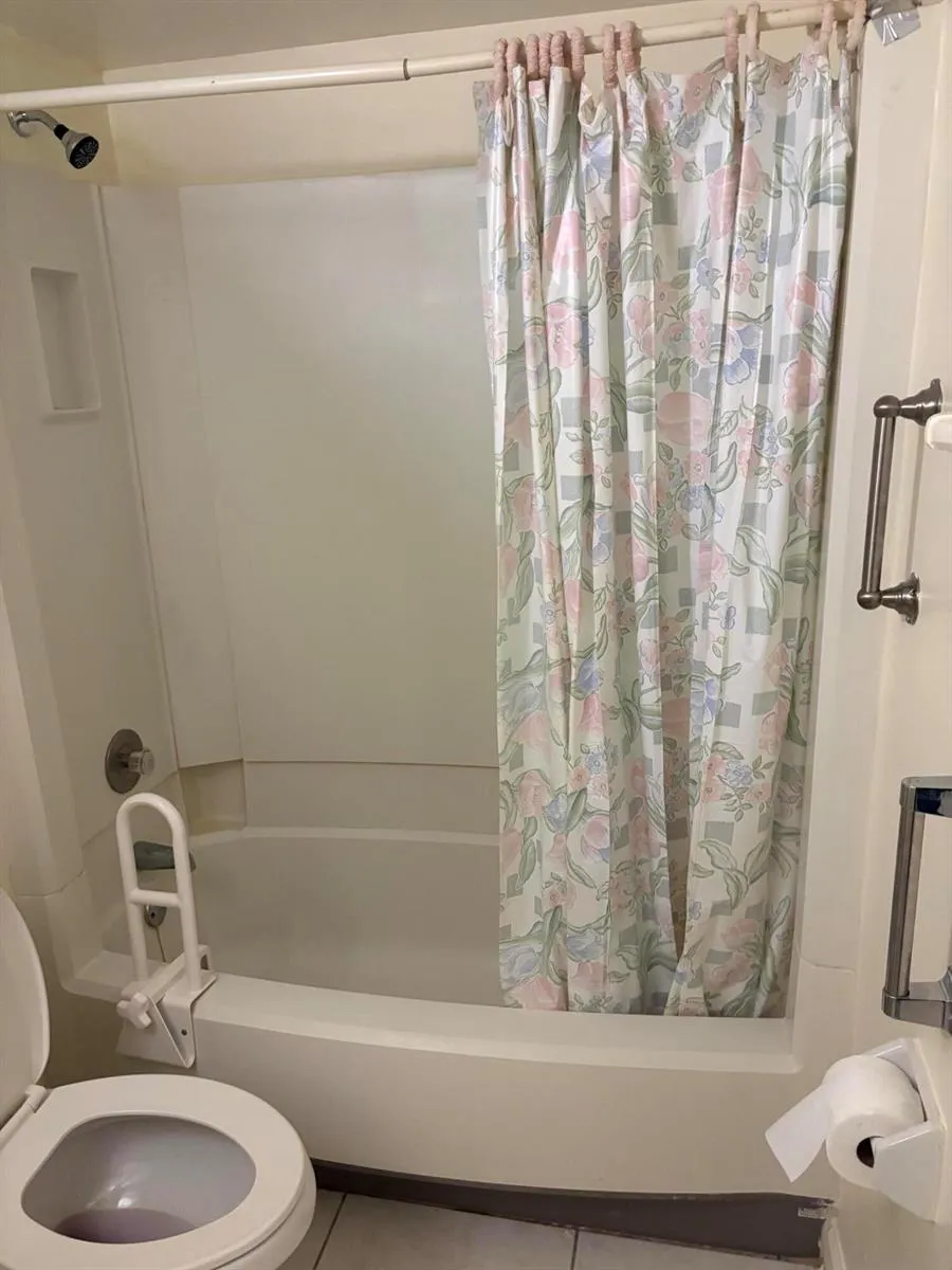 4210 NW 21st Street #117 Lauderhill, FL 33313