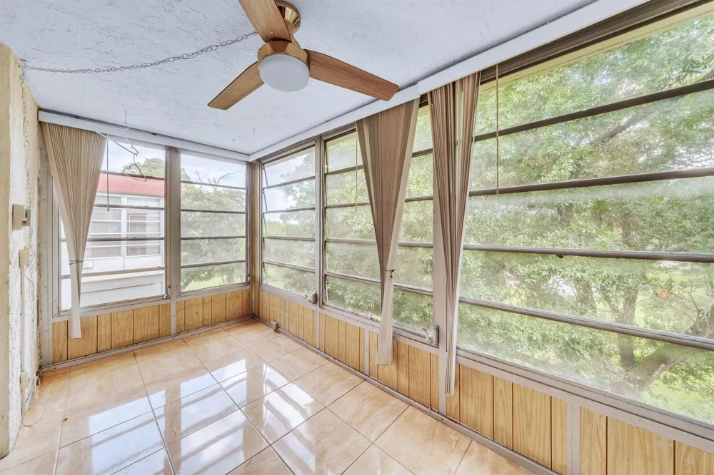 3070 NW 48th Terrace #405 Lauderdale Lakes, FL 33313