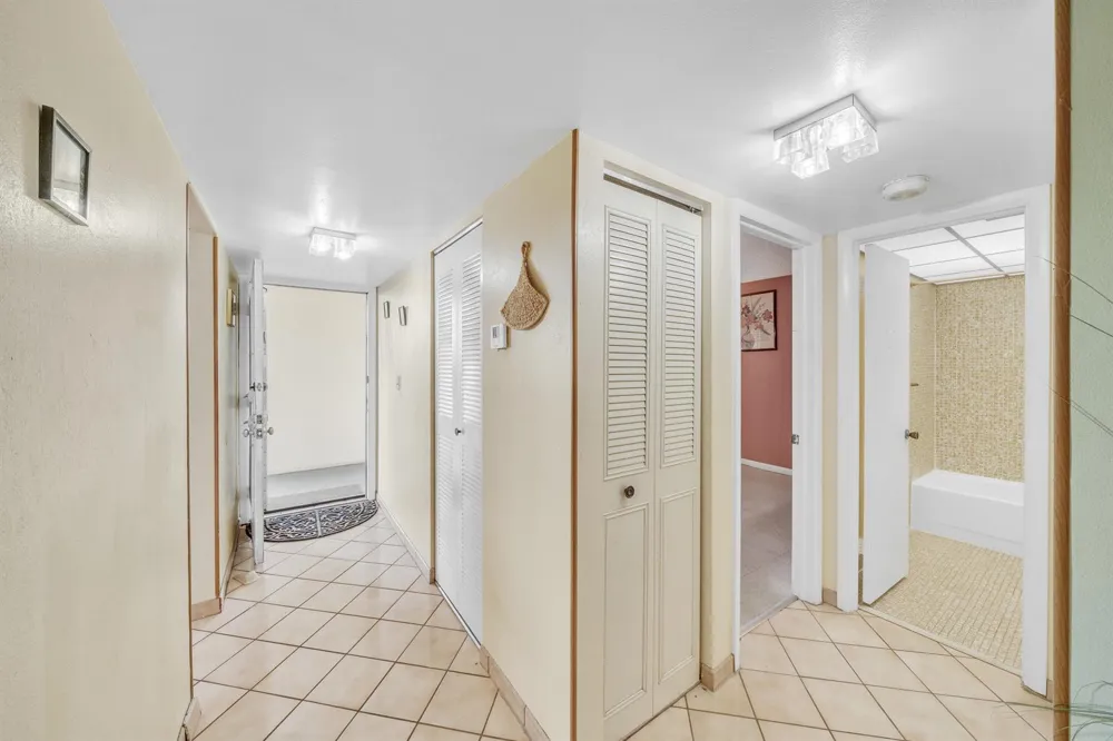 3070 NW 48th Terrace #405 Lauderdale Lakes, FL 33313