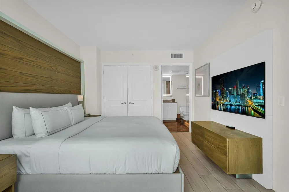 505 Fort Lauderdale Beach Boulevard #2214 Fort Lauderdale, FL 33304