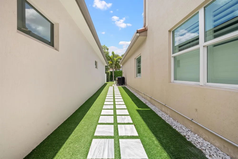 5095 Beland Drive Lake Worth, FL 33467