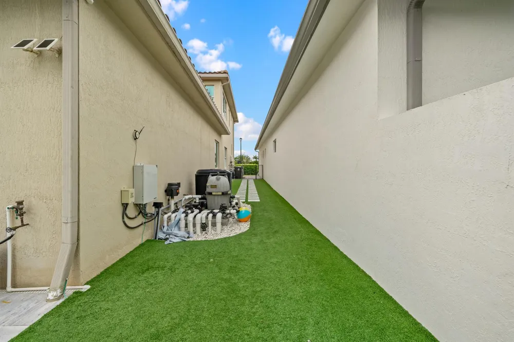 5095 Beland Drive Lake Worth, FL 33467