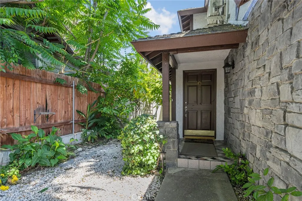 808 S California Avenue Monrovia, CA 91016