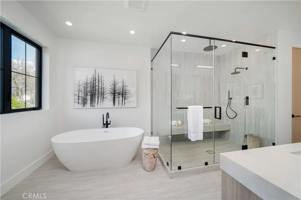 12207 Valleyheart Drive Studio City, CA 91604