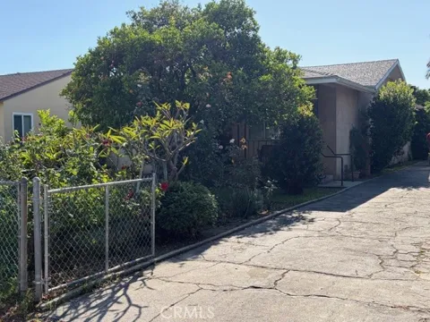 5243 Acacia Street