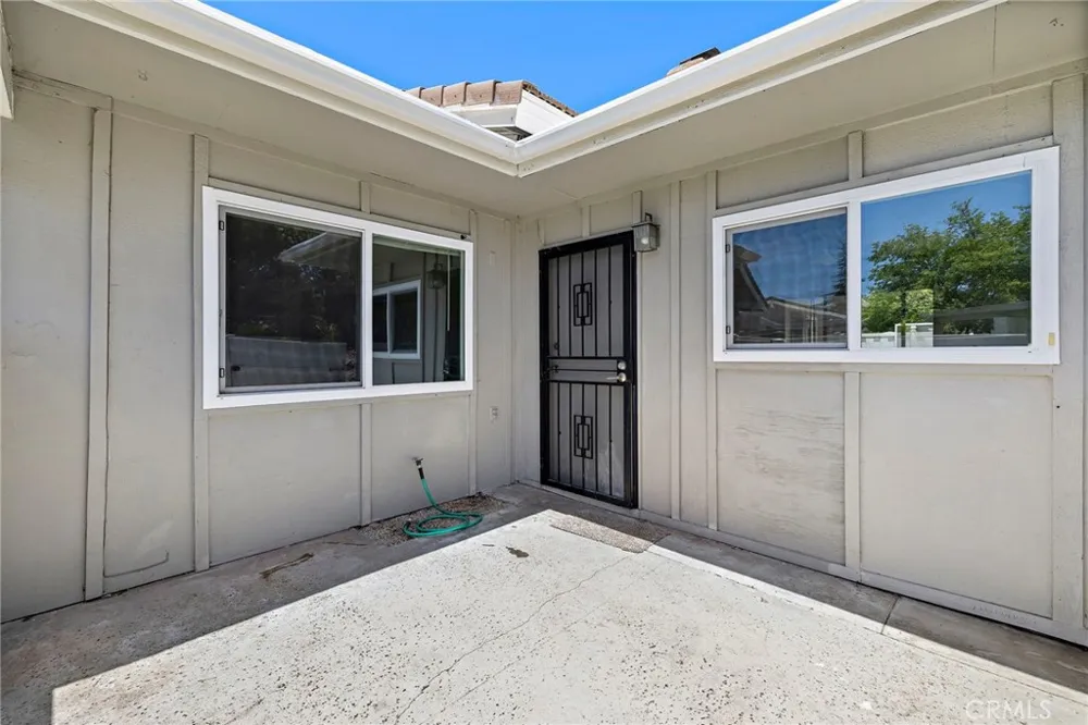 38750 Via Las Flores Murrieta, CA 92563