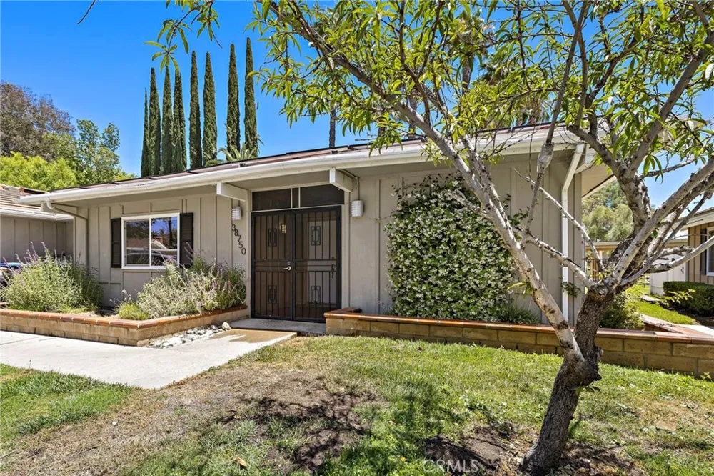 38750 Via Las Flores Murrieta, CA 92563