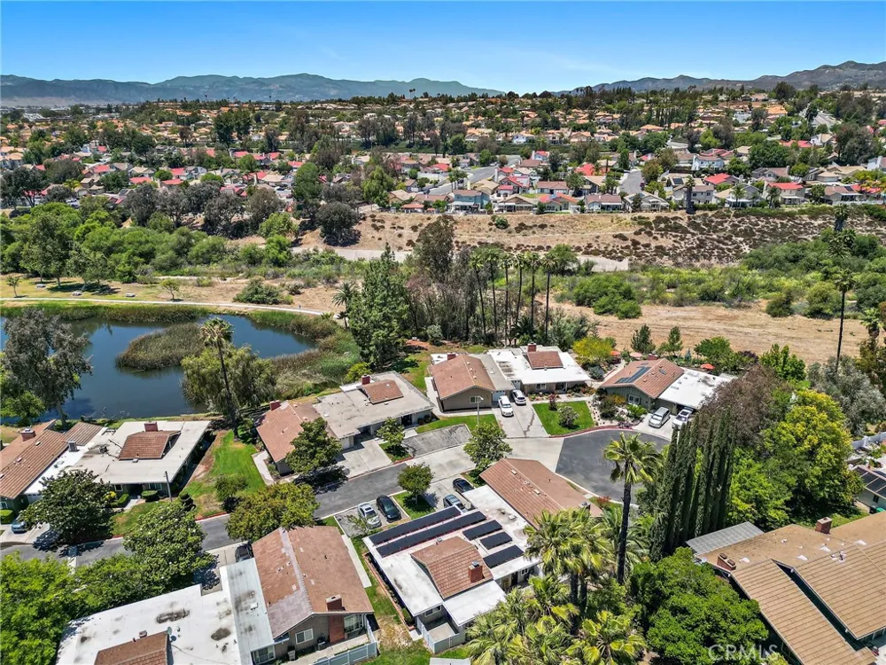 38750 Via Las Flores Murrieta, CA 92563