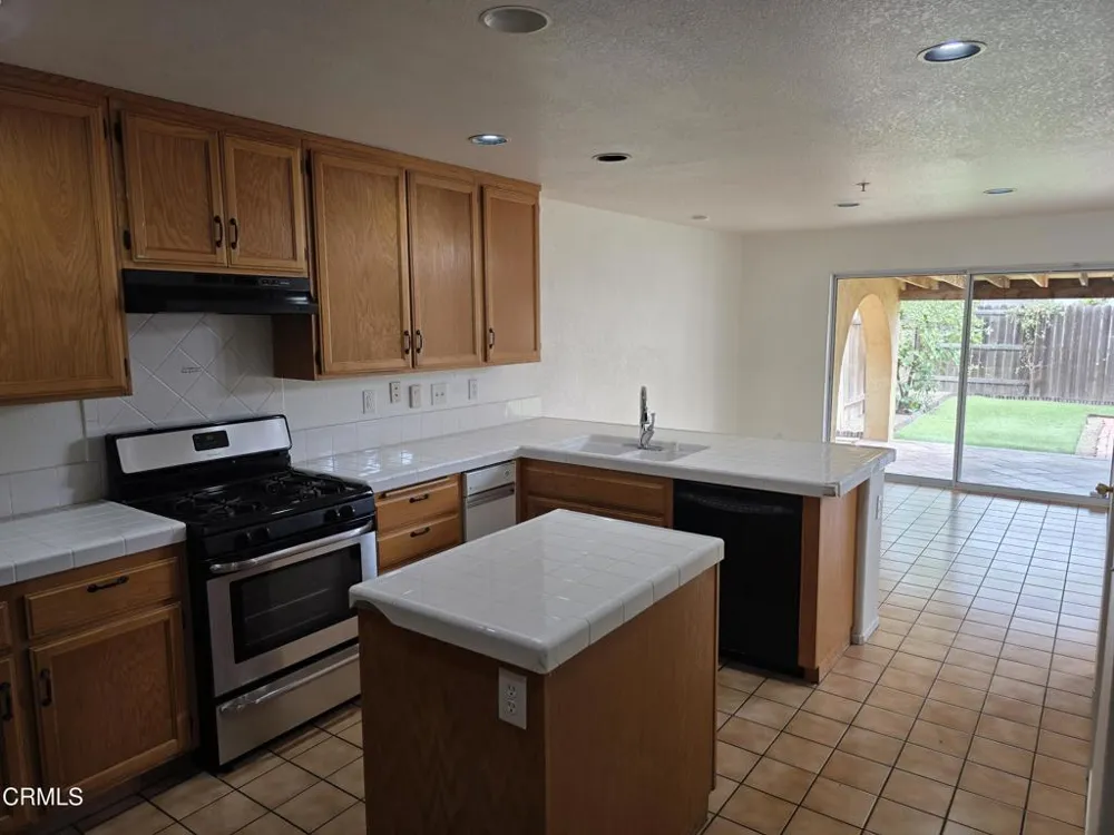 1711 Florentina Drive Oxnard, CA 93030