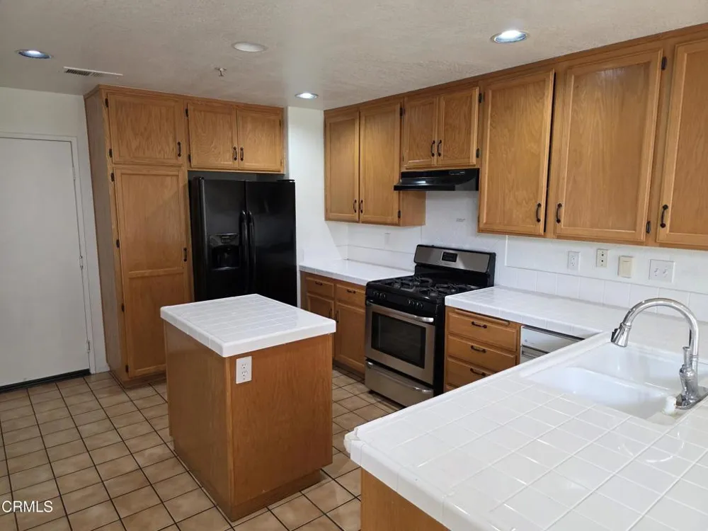 1711 Florentina Drive Oxnard, CA 93030