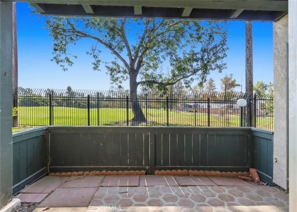 23258 Orange #1 Lake Forest, CA 92630