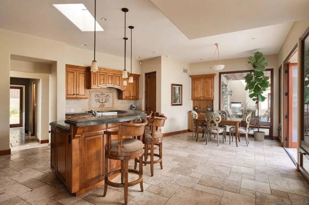 271 Ocean View Ave Del Mar, CA 92014