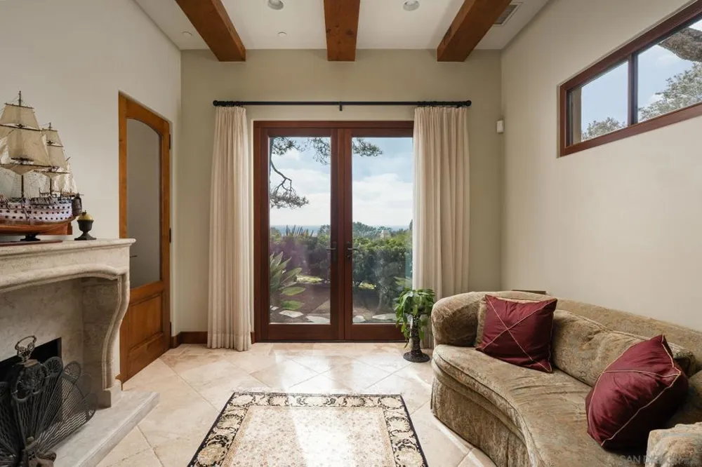 271 Ocean View Ave Del Mar, CA 92014